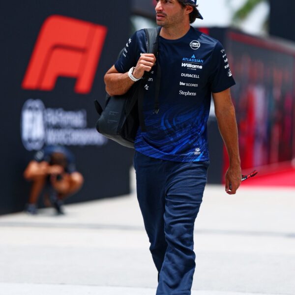 Forumula 1, CAOS FIA A SINGAPORE: ERRORE UMANO IN QUALIFICA SPRINT, SAINZ FURIOSO E RIUNIONE PILOTI CANCELLATA!